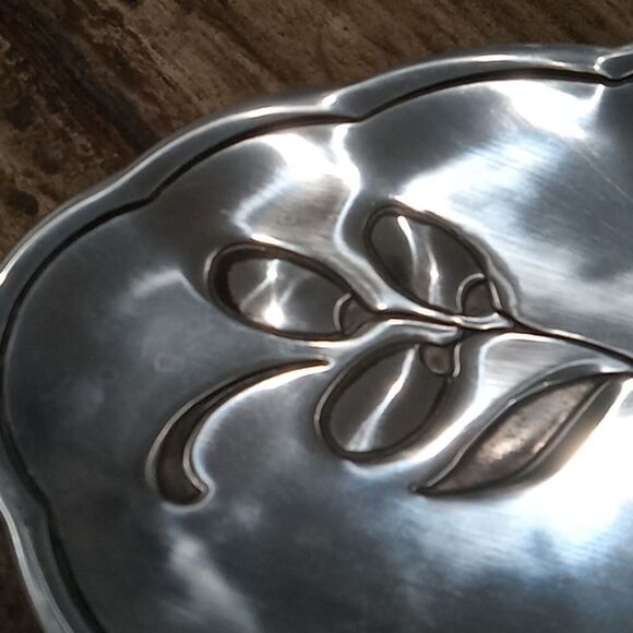 Lenox En Provence Metal Serveware Breadtray 21074 36553 17" long x 7" wide - Picture 2 of 4